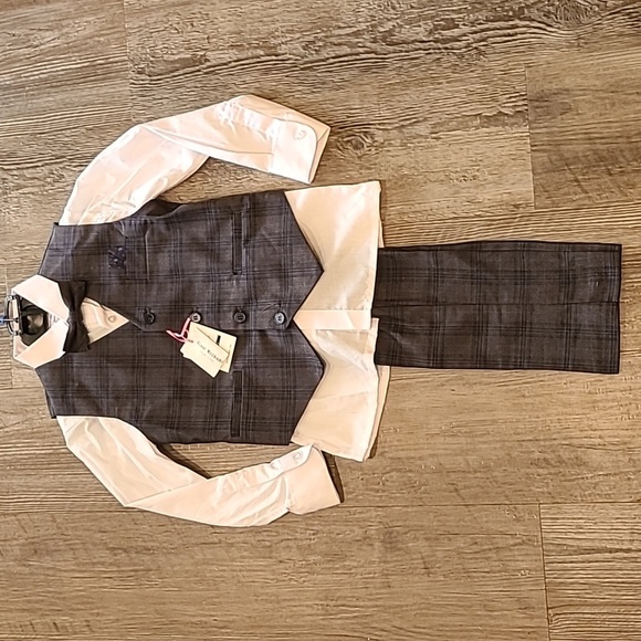 Isaac Mizrahi Gray Plaud Vest Set Size 6